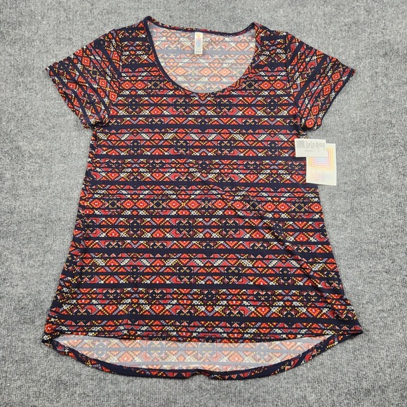 LuLaRoe Tops - LuLaRoe Classic T Womens Small NWT Aztec Geometric Short Sleeve Scoop Neck Top